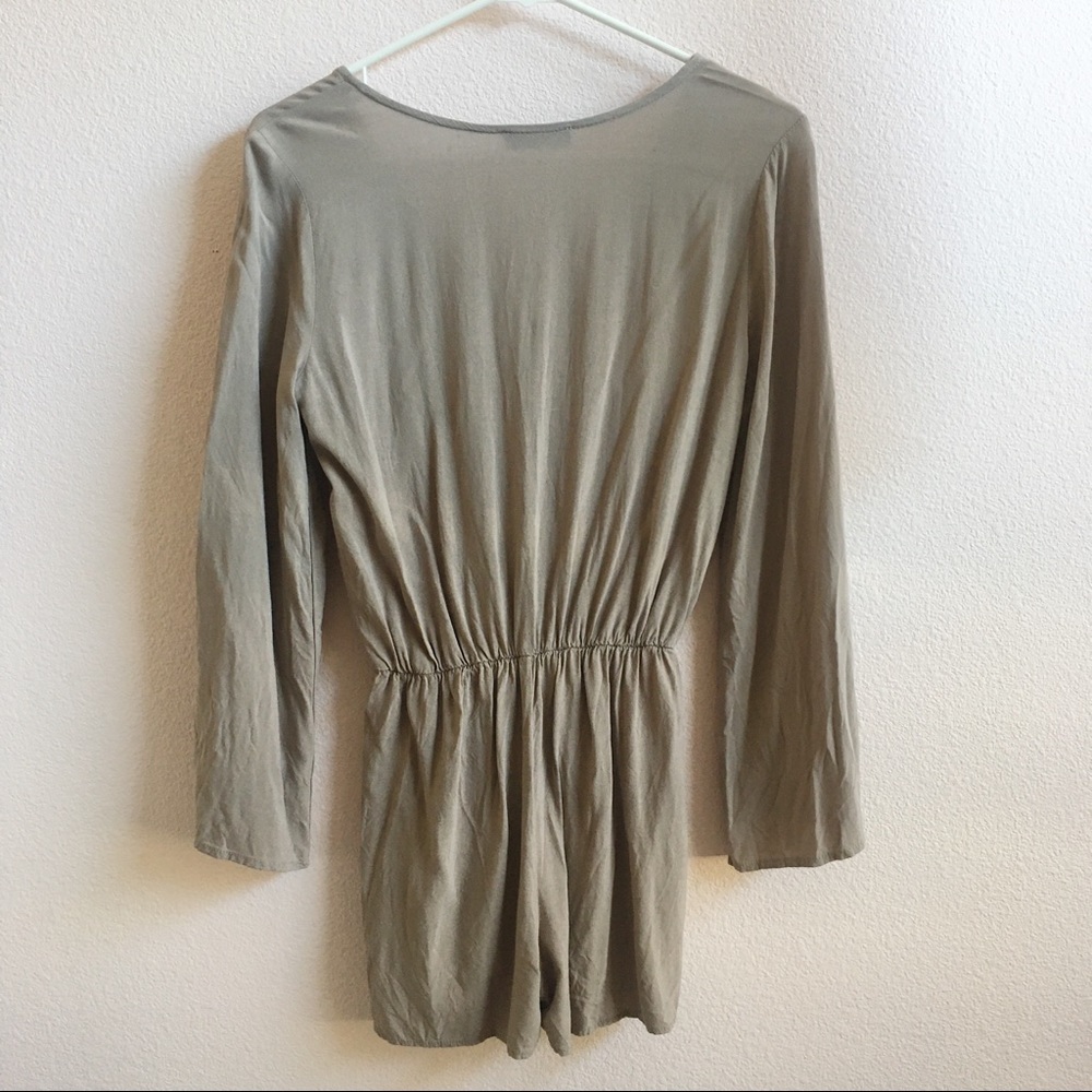 🌟Fashion Nova taupe lace-up playsuit - Picture 4 of 4